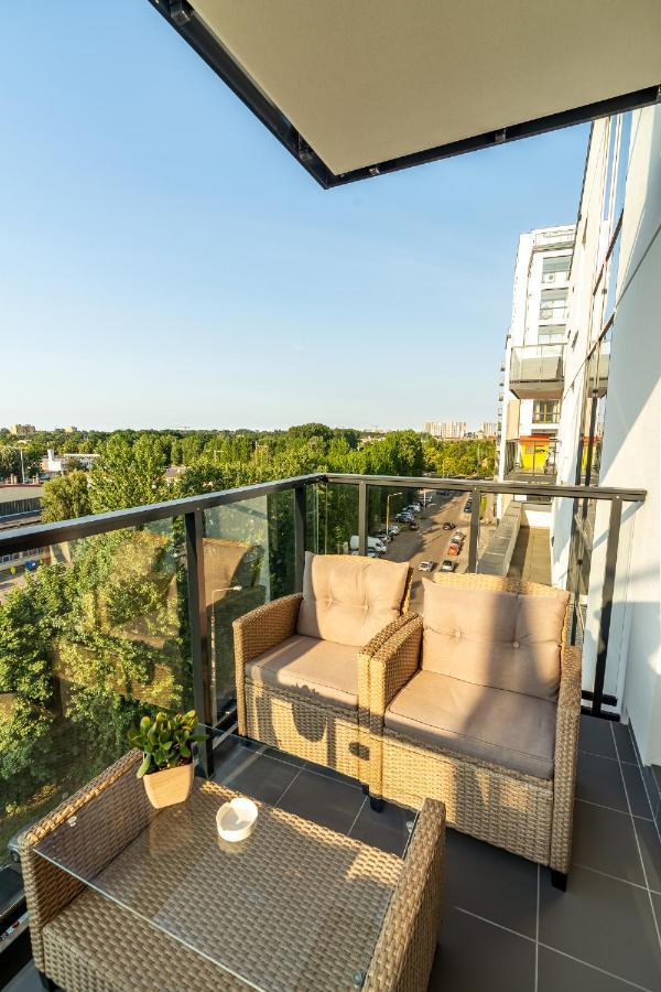 Apartamenty W Gdansku - Zajezdnia Wrzeszcz, Grudziadzka 4B Luaran gambar